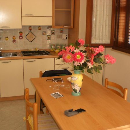 Casa Vacanza Spiaggia Praia Фавиняна Екстериор снимка